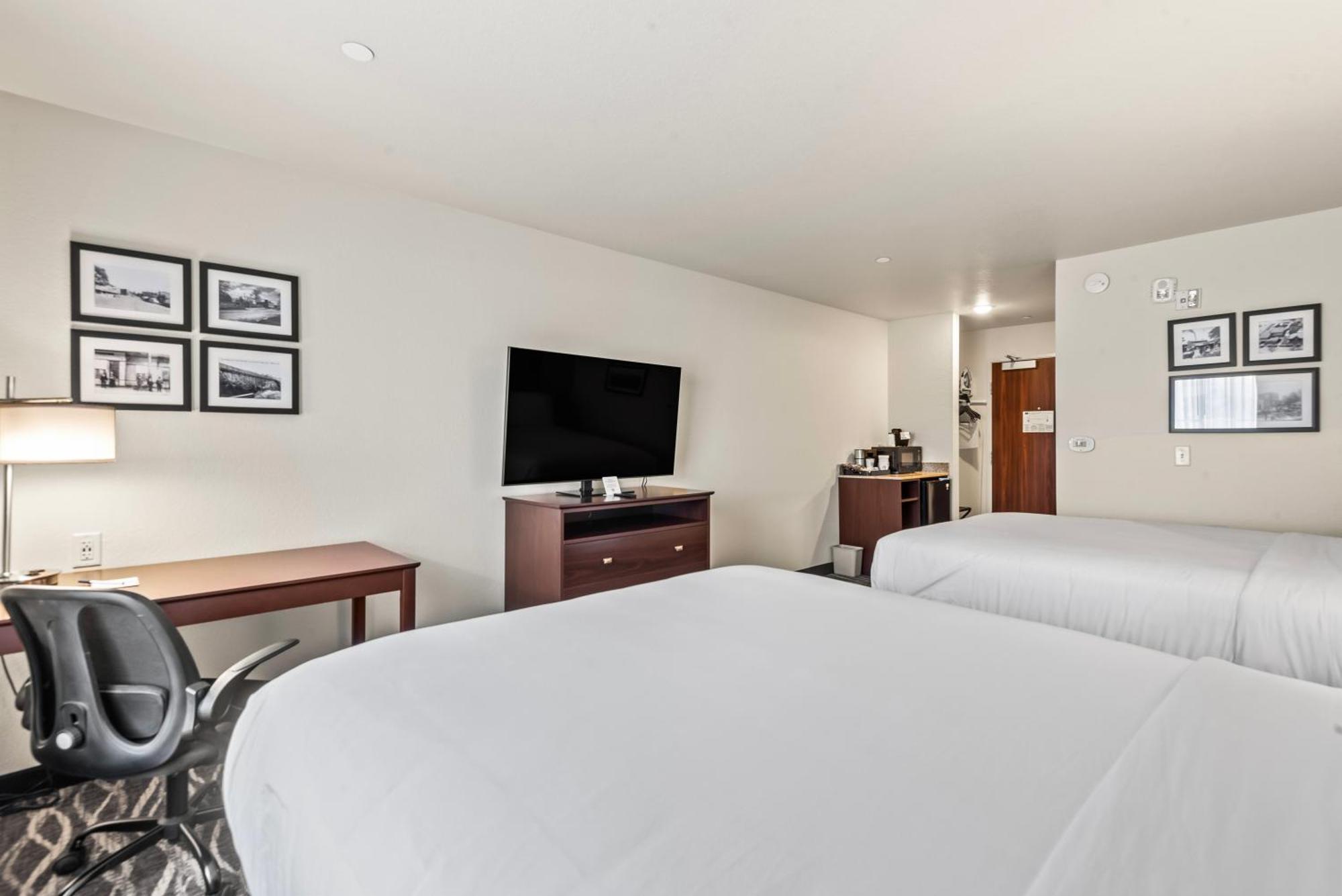 Cobblestone Hotel & Suites - 卡尔曼 外观 照片
